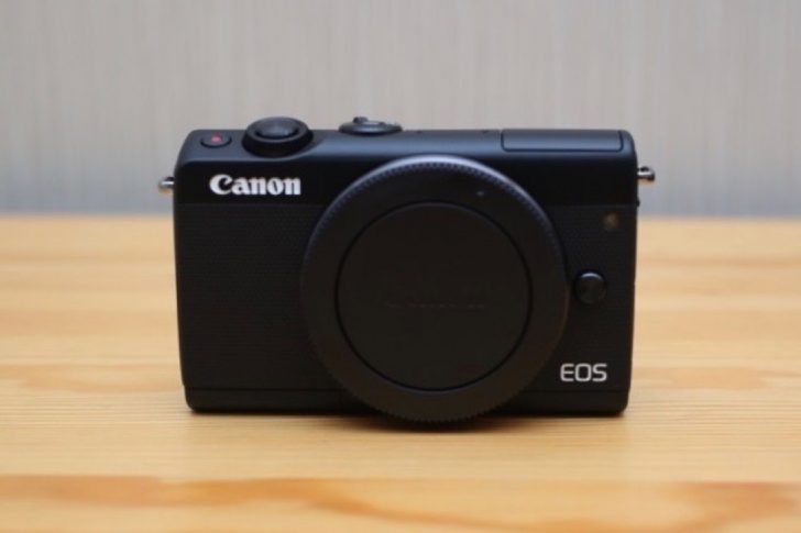 Canon EOS M100】ミラーレス一眼カメラの開封。レビューと使い方をご紹介。